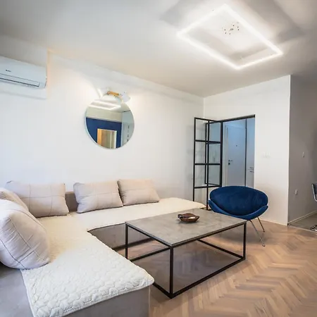 Diananina The Flat -